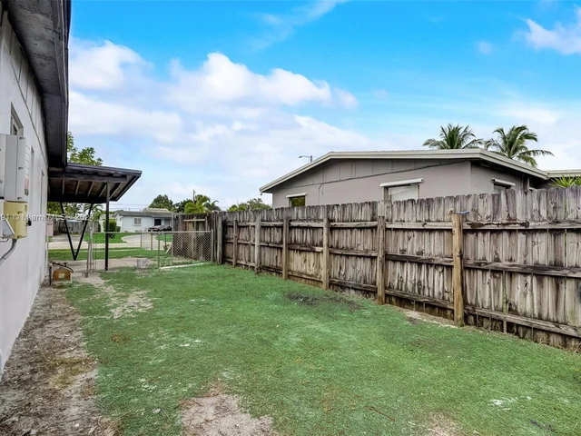 4130 NW 12th Ter, Oakland Park FL 33309