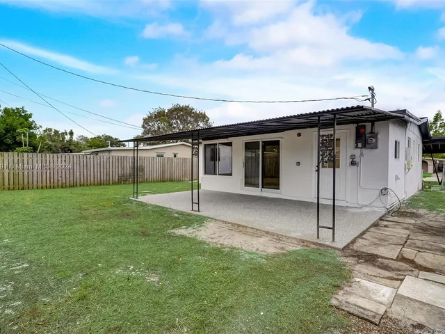 4130 NW 12th Ter, Oakland Park FL 33309