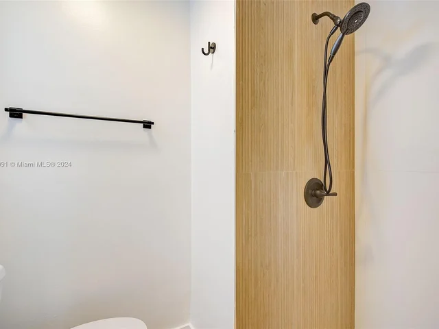 4130 NW 12th Ter, Oakland Park FL 33309