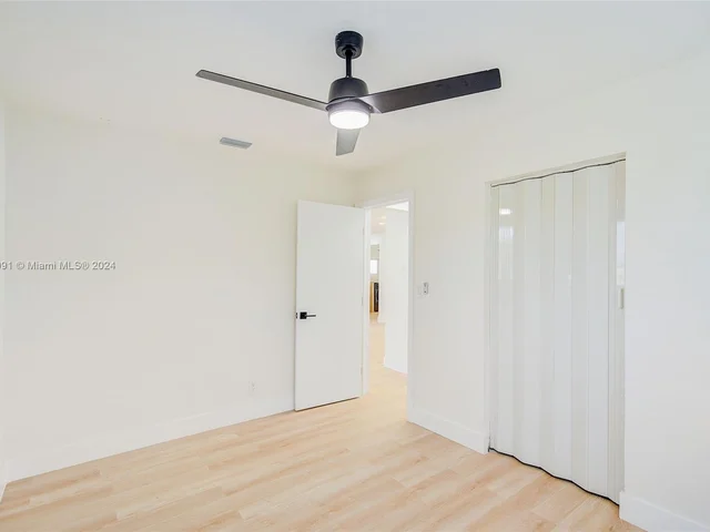 4130 NW 12th Ter, Oakland Park FL 33309