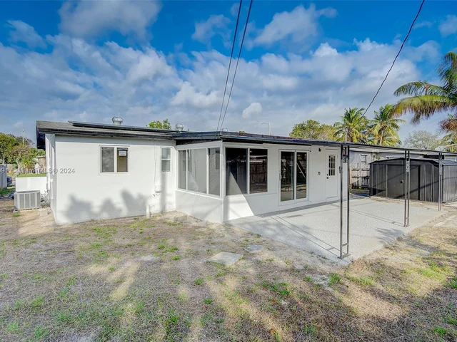 4130 NW 12th Ter, Oakland Park FL 33309