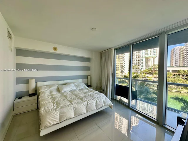 495 Brickell Ave # 520, Miami FL 33131