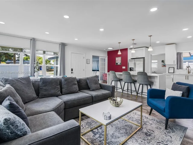 108 SE 11th Ave, Pompano Beach FL 33060