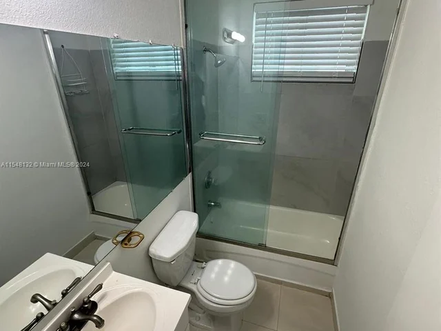 300 74th St # 17, Miami Beach FL 33141