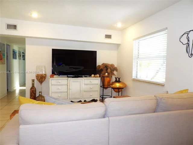 4400 NE 14th Ave # 4400, Pompano Beach FL 33064