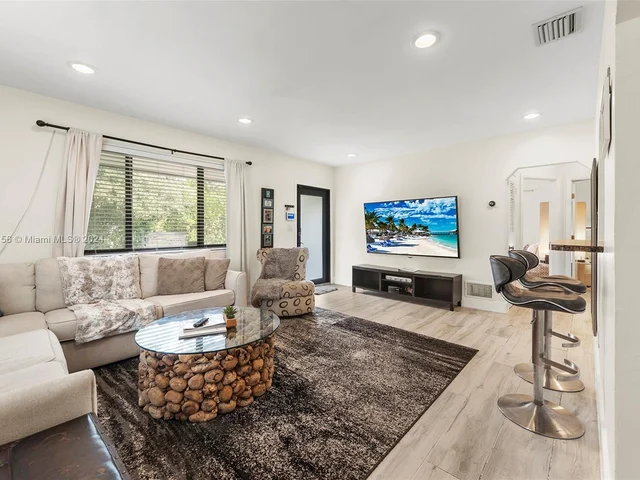 70 NW 47th Ter, Miami FL 33127