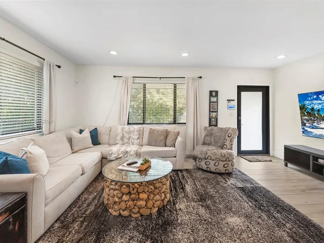 70 NW 47th Ter, Miami FL 33127