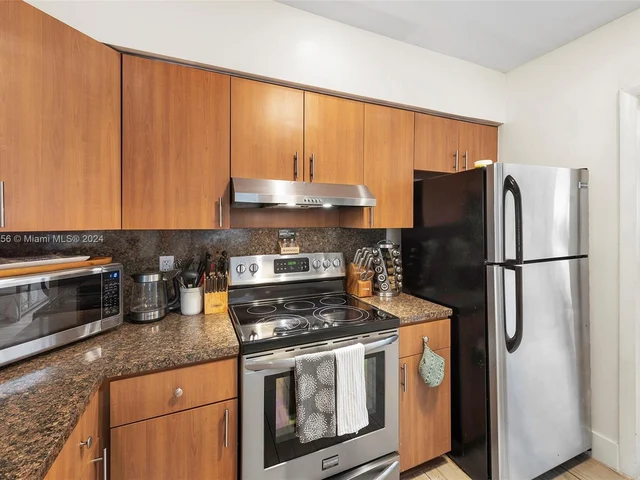 70 NW 47th Ter, Miami FL 33127