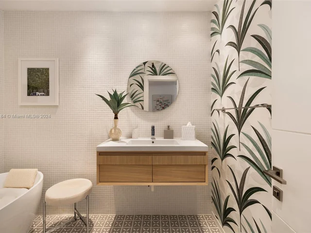 4131 El Prado Blvd, Miami FL 33133