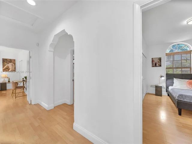 5947 NE 4th Ct, Miami FL 33137