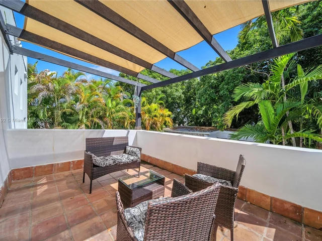 5947 NE 4th Ct, Miami FL 33137