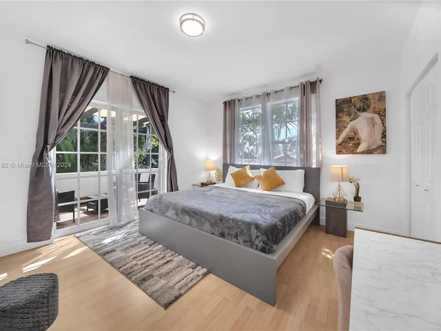 5947 NE 4th Ct, Miami FL 33137