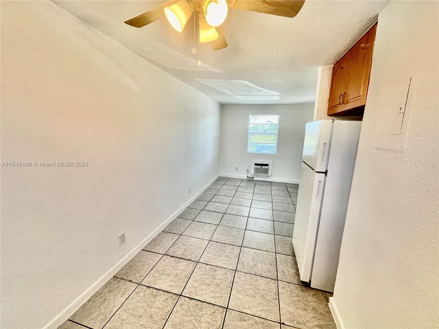 701 NW 7th Ave # 4, Hallandale Beach FL 33009