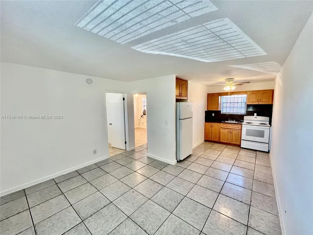 701 NW 7th Ave # 4, Hallandale Beach FL 33009