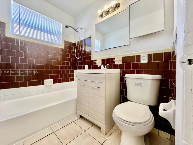 701 NW 7th Ave # 4, Hallandale Beach FL 33009