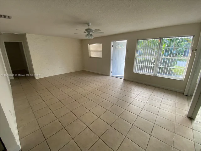 2900 N 58th Ave, Hollywood FL 33021