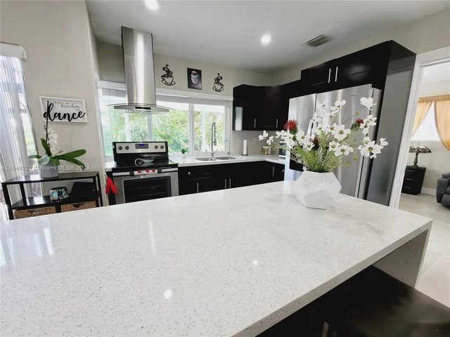 7832 Shalimar St, Miramar FL 33023