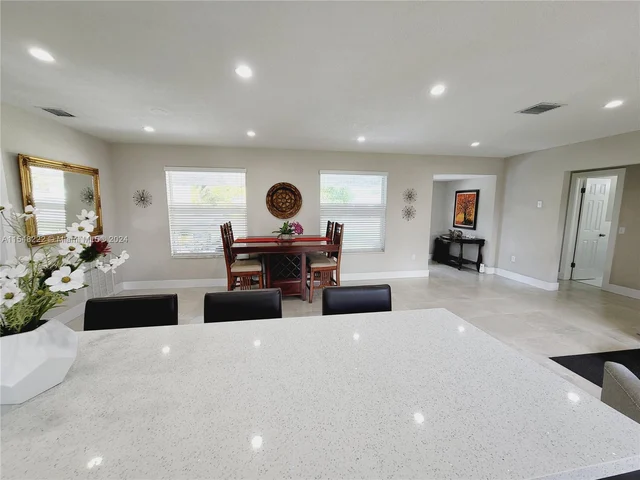 7832 Shalimar St, Miramar FL 33023