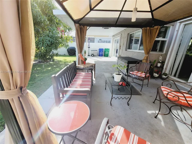 7832 Shalimar St, Miramar FL 33023