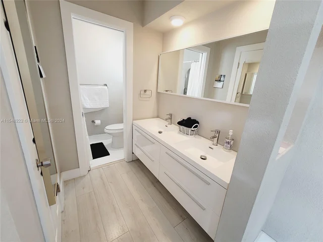 7832 Shalimar St, Miramar FL 33023