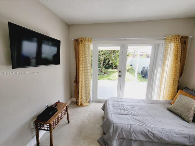 7832 Shalimar St, Miramar FL 33023