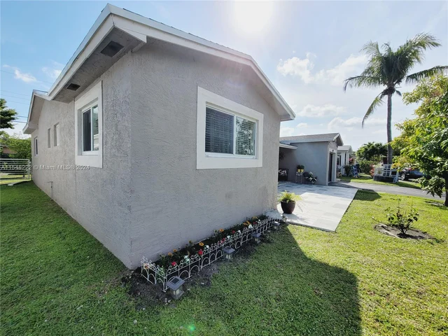 7832 Shalimar St, Miramar FL 33023