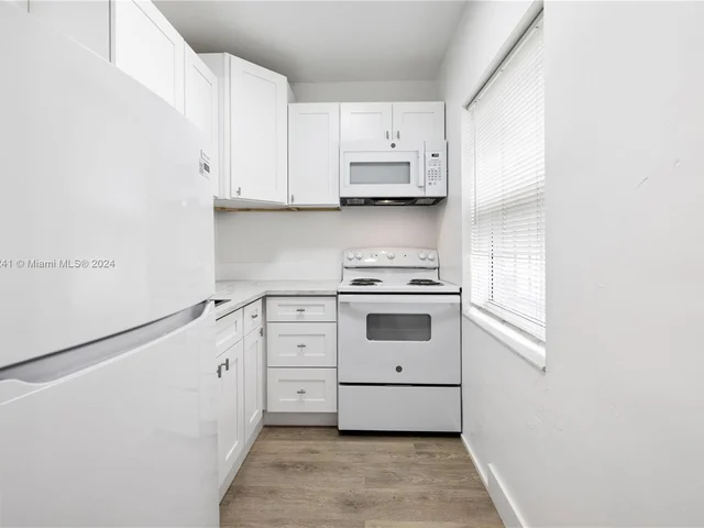 1956 Lincoln St # 5, Hollywood FL 33020