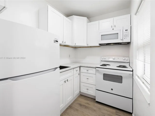 1956 Lincoln St # 5, Hollywood FL 33020