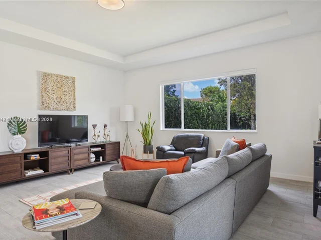 15101 SW 177th Ter, Miami FL 33187