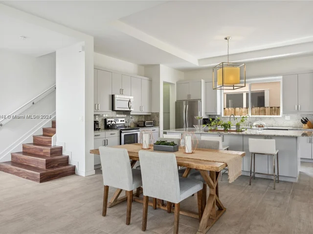 15101 SW 177th Ter, Miami FL 33187