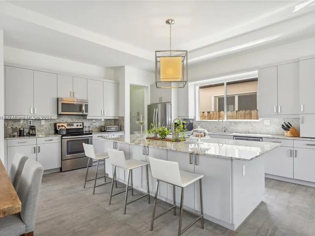 15101 SW 177th Ter, Miami FL 33187