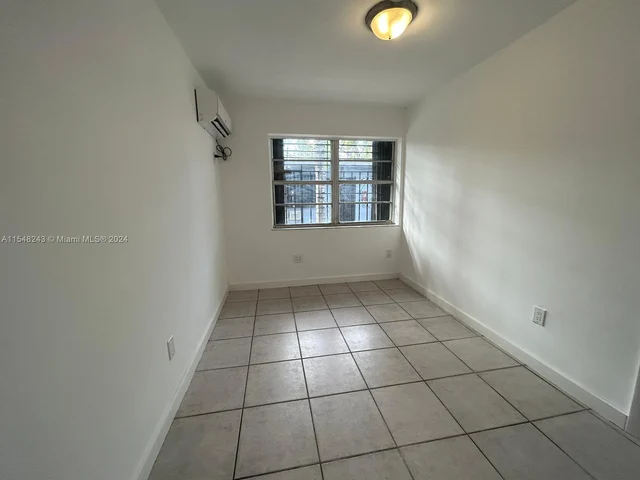 20 NW 71st St # 7, Miami FL 33150