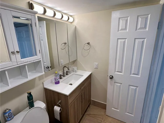 11265 NW 15th Pl, Pembroke Pines FL 33026