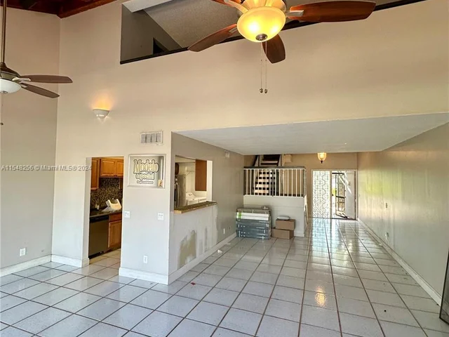 11265 NW 15th Pl, Pembroke Pines FL 33026