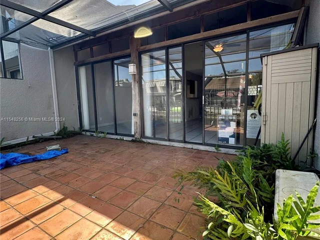 11265 NW 15th Pl, Pembroke Pines FL 33026