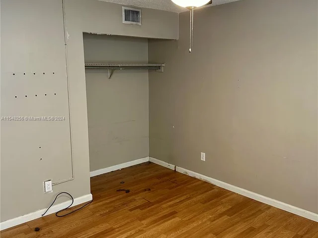 11265 NW 15th Pl, Pembroke Pines FL 33026