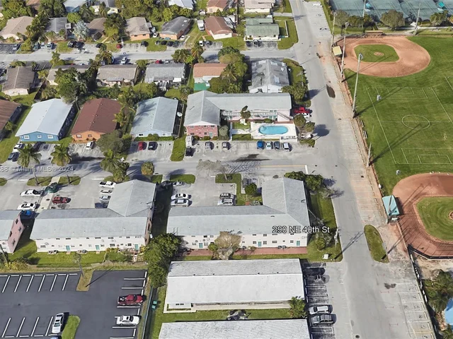 290 NE 40th St # 14, Oakland Park FL 33334