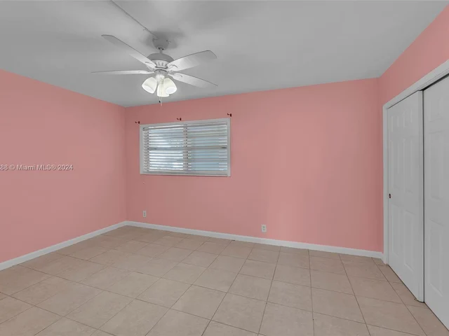 290 NE 40th St # 14, Oakland Park FL 33334