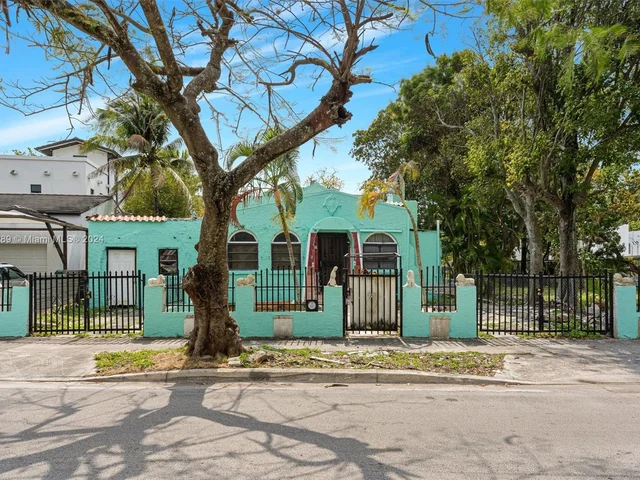 44 NW 46th St, Miami FL 33127