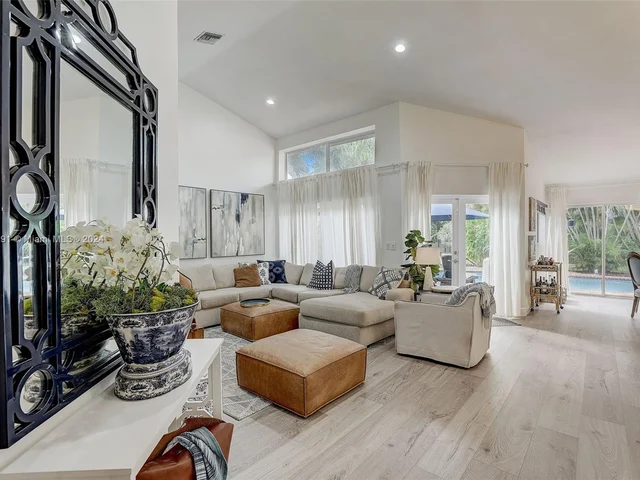 1614 Newport Ln, Weston FL 33326