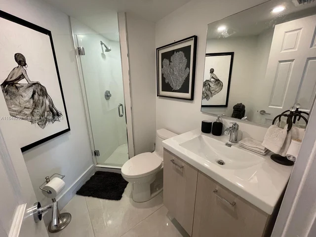 520 Brickell Key Dr # A1521, Miami FL 33131