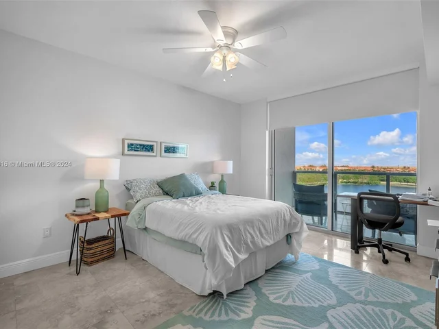 2681 N Flamingo Rd # 906S, Sunrise FL 33323