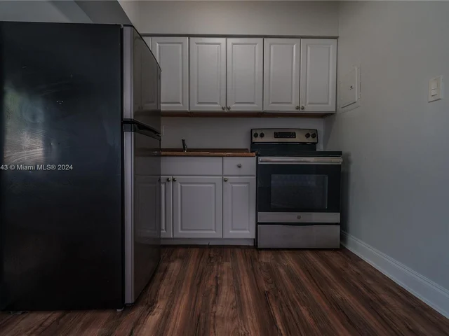 460 NE 82nd Ter # 8, Miami FL 33138