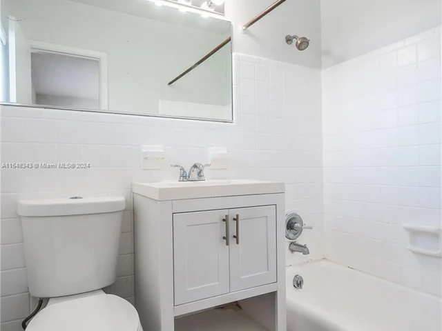 460 NE 82nd Ter # 8, Miami FL 33138