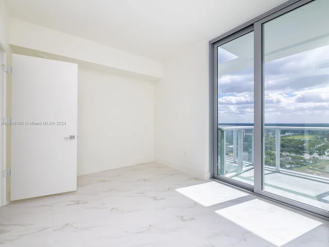 2000 Metropica Way # 2007, Sunrise FL 33323