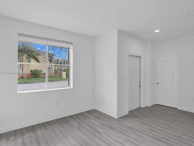 6902 NW 174th Ter # E103, Hialeah FL 33015