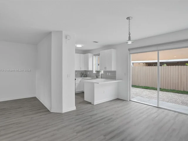 6902 NW 174th Ter # E103, Hialeah FL 33015