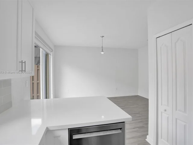 6902 NW 174th Ter # E103, Hialeah FL 33015