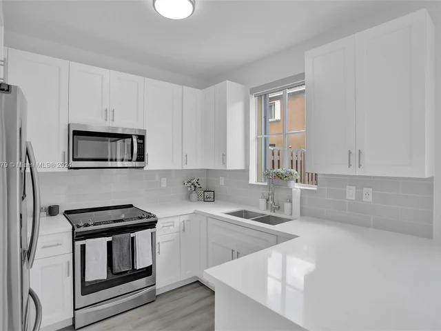 6902 NW 174th Ter # E103, Hialeah FL 33015