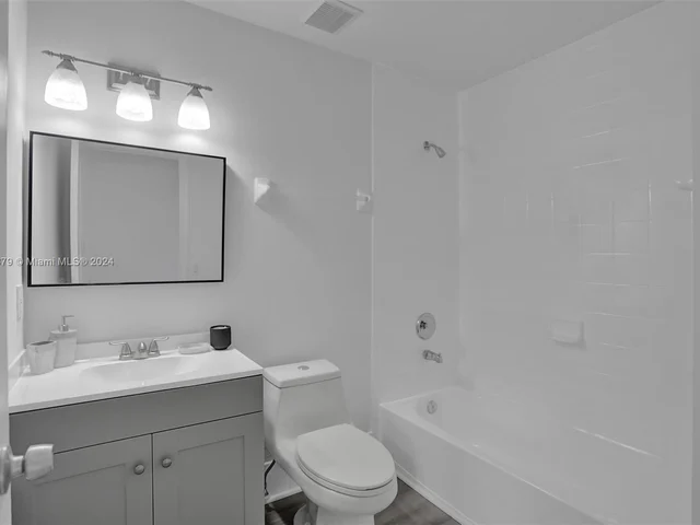 6902 NW 174th Ter # E103, Hialeah FL 33015